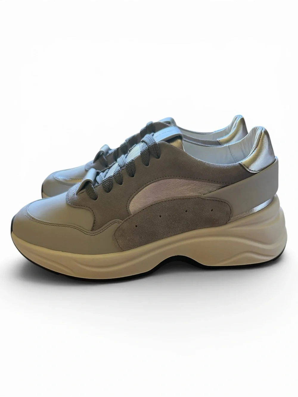 Santoni Minimalist Neutral Sneakers - Grey/Metallic SZ. 37